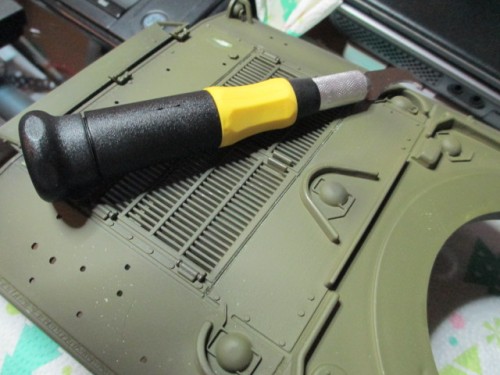 I will need to remove the turret rotation gearbox to complete the cut of the top seam of the grills.  It is a little too close.