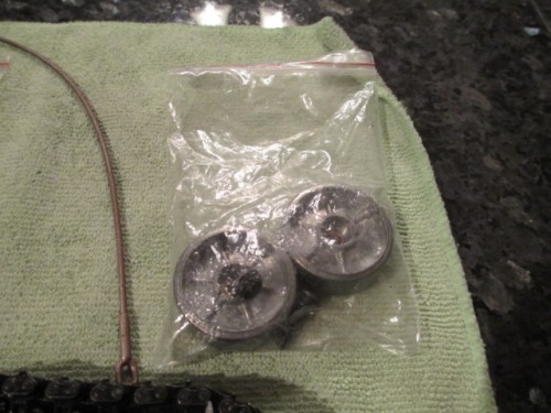 Dave very nicely threw in another set of the HL style metal idlers