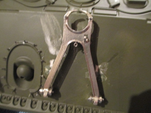 Correct height and working latch