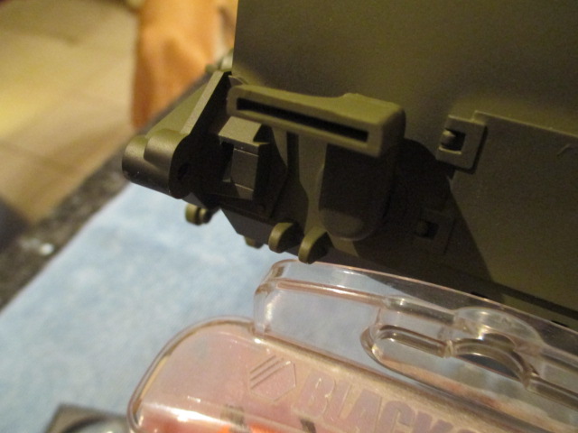The lugs for the tow mounts