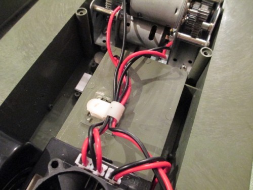 Single wire loom to keep the wires out of the way of the airgun
