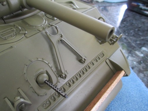 Clean paint on the muzzle of the 105mm