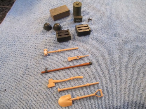 Tamiya tools and stowage from Mato and HL