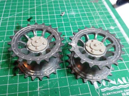 Sprocket caps in place on the Taigen wheels.jpg