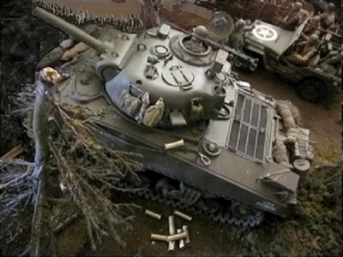 m4e3 lt hwtzr fieing left side w shells.JPG