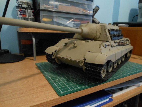The metal barrel and mantlet is prefect scale to the resin upper hull