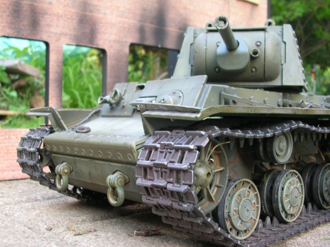 KV-1 outdoors 3.JPG