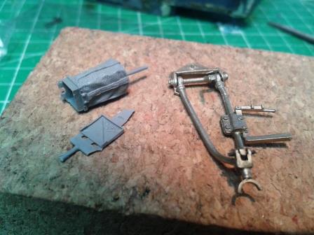 On the left is the resin Gurtsack by David Parker from the AFV Modeller Magazine shop.jpg