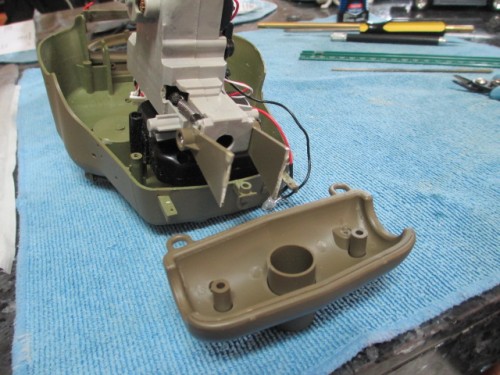 Spent about an hour trying to get the Tamiya trunnion system to work after the exterior mantlet frame  was mounted.  There was not enough space to use it with the HL air soft
