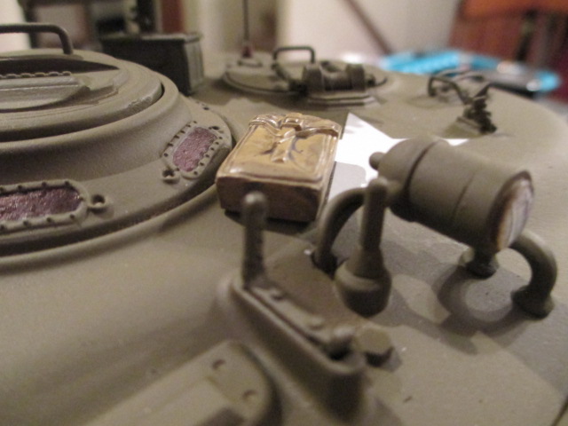 Closeup of turret top and ammo pack