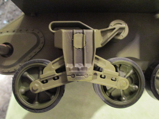 HL bogie on the Sherman with Mato road wheels in place
