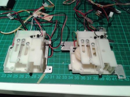 The new style Taigen unit with the smaller base plate is on the left, the old one on the right.jpg