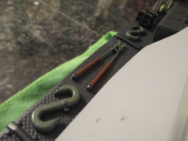 I remembered to add the end caps that the handles of this tool would slot into...