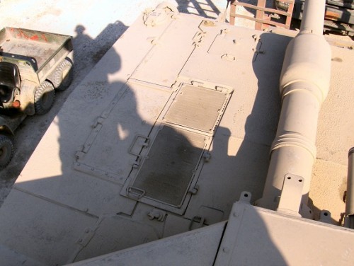 m1a1_details_rear deck grills right side.jpg