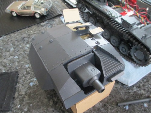 Detail hatch paint with Model Master's Elfenbein