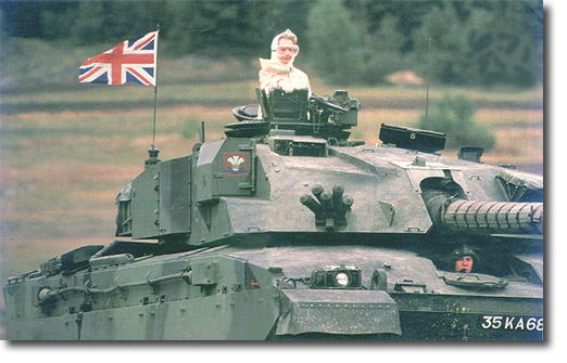 Unorthodox Tank commander...with handbag