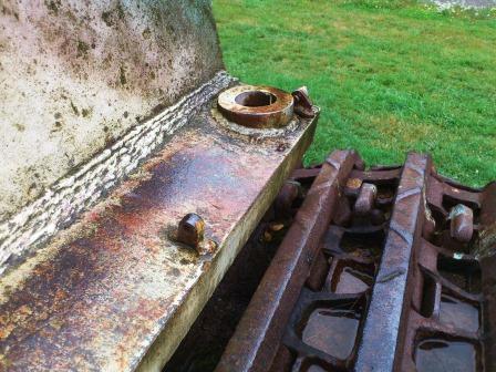 Front hull corner on the Vimoutiers Tiger 1 showing the fender attachment points.jpg