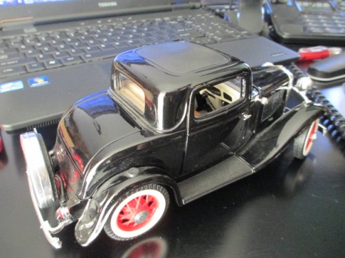 Yat Ming is one of the current stars in Diecast and this Ford is a fine example.