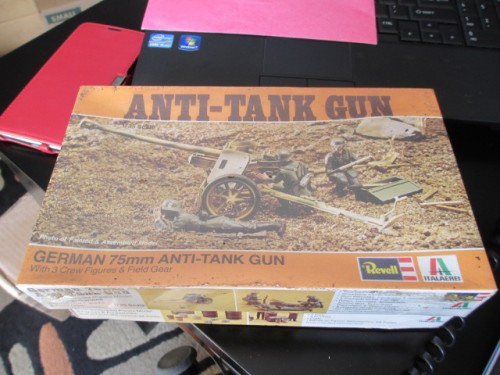 1.35 Pak 40 and crew