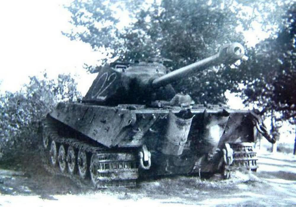 king_tiger_Destroyed_02.jpg