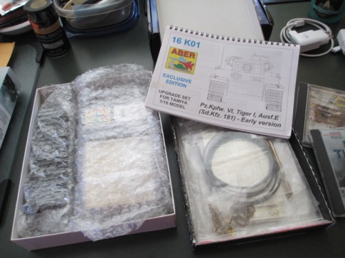 This is that complete ABER set with jack block and instruction book.