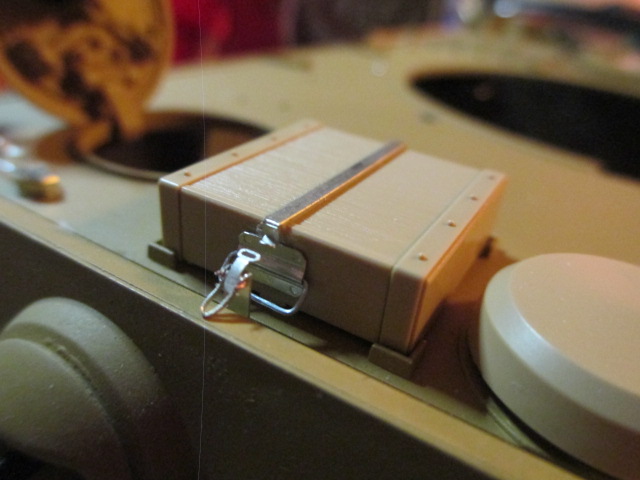 Jack block with latch and carry handle