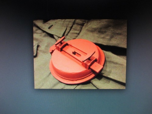 This 1/6th scale piece looks functional.  It's what I wanted to replicate.