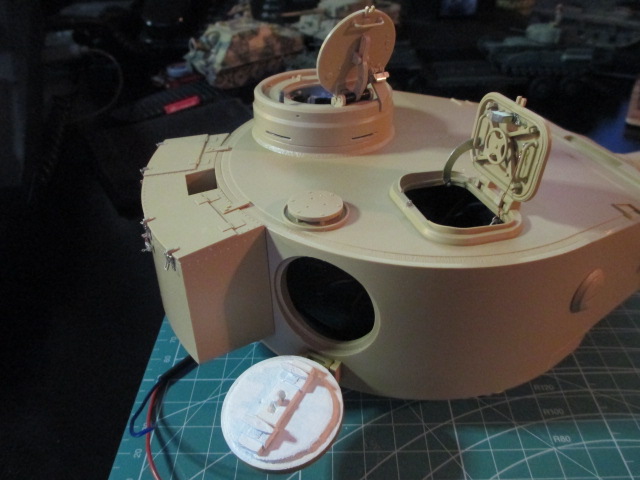 Some putty to mould the edges...