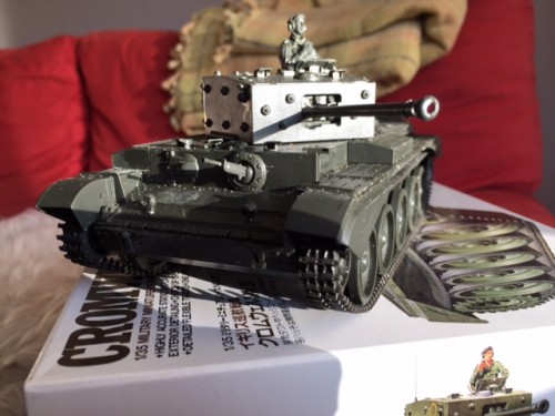 Cromwell Mk 4 -pic 2.JPG (102.93 KiB) Viewed 586 times Commander on board