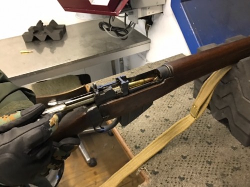 Lee-Enfield chambering round.JPG (192.8 KiB) Viewed 9298 times Putting a .303 up the pipe