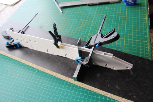Right angle- right way to bond Track plate..