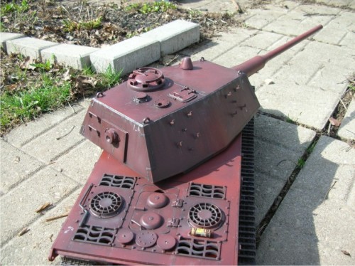 E100 3.JPG