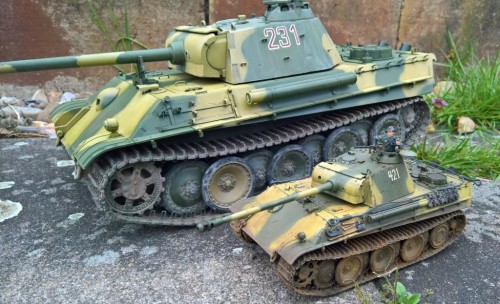 Panther Vegleich side b side.jpg