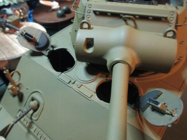 ...both hatches are painted