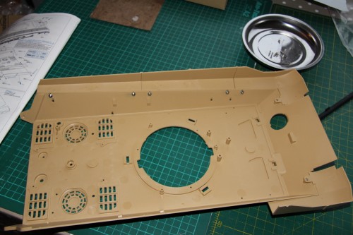 Tamiya blitz Upper Hull pic 4.jpeg (253.51 KiB) Viewed 4620 times Fitting Fenders to flimsy upper hull