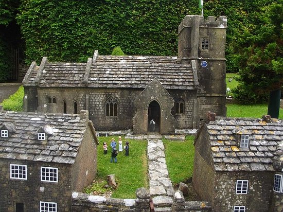 corfe-castle-model-village.jpg