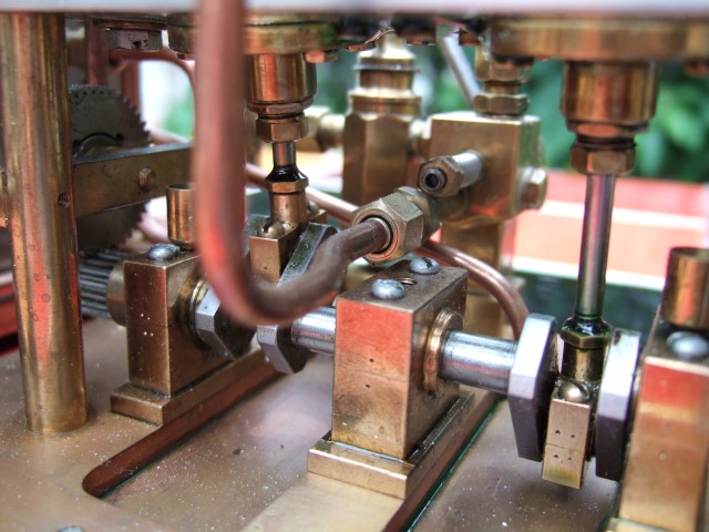 Crankshaft with water pump rears