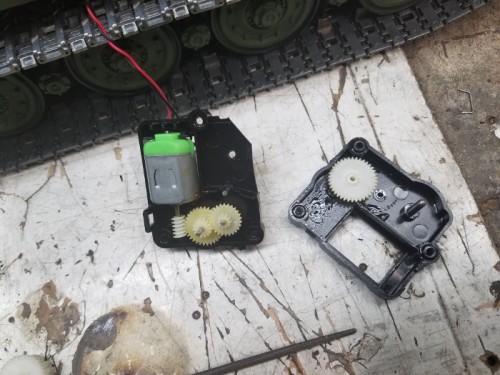 20171205_170036 (700x525).jpg (200 KiB) Viewed 1981 times Turret gear box