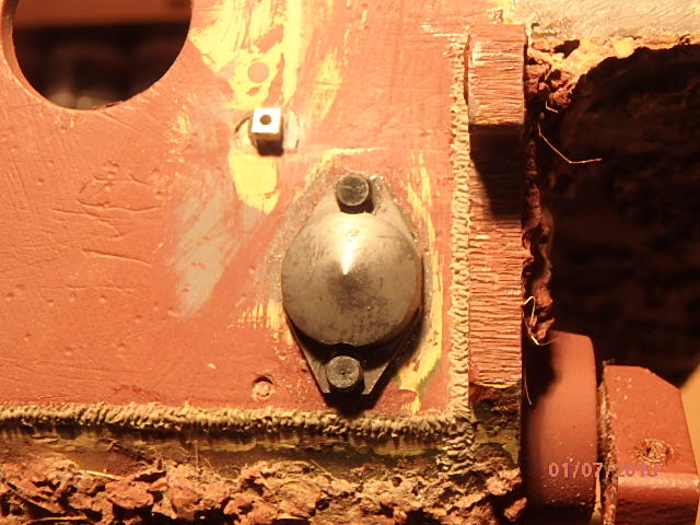 Right side  Idler adjustment cover