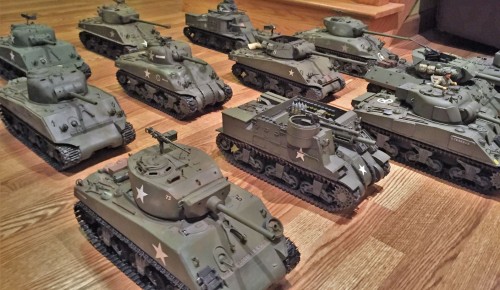 1/16 scale Sherman based battle line up