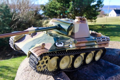 Rattle can painting- Tamiya Panther pic A