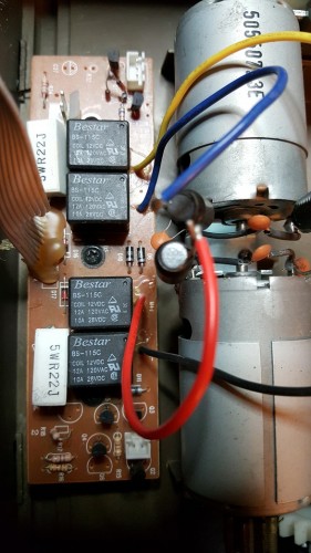 Closeup of components including exterior resistors.