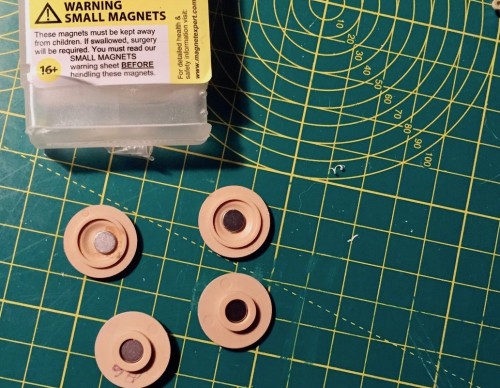 Easypeel magnets fitted to sprocket caps...6mm x 1mm
