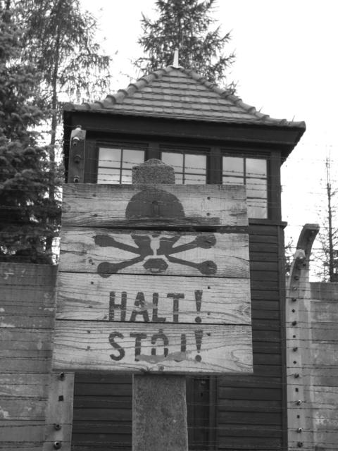 Auschwitz Wachturm..with warning on fence