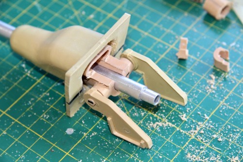 Breech assembly