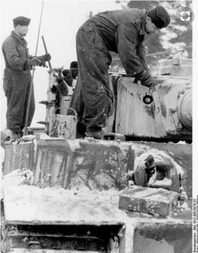 Tiger 1 being whitewashed...