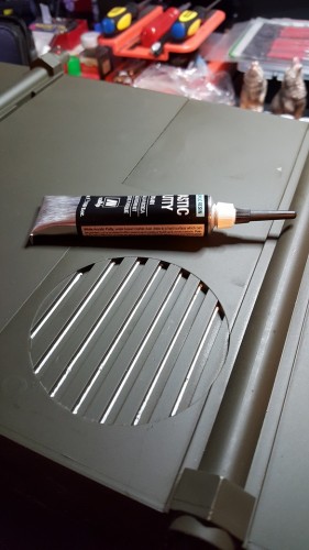Quickly and neatly sealed with a little Vallejo putty...