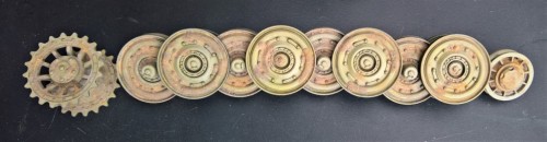 Wheels 3x pigments.jpg
