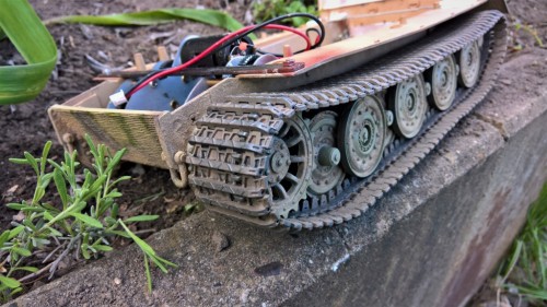 left side track detail.jpg