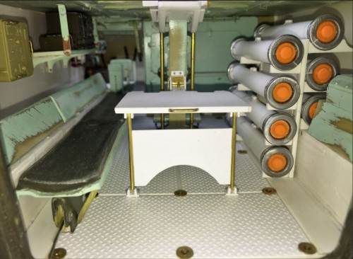 Tow missile and rack